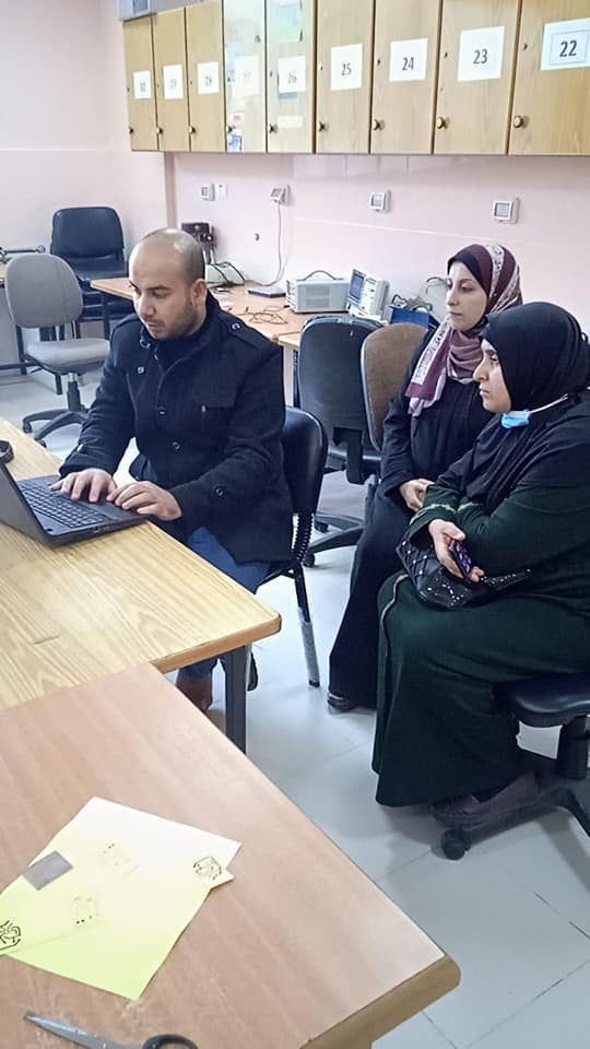مركز الأبحاث والمشاريع يُنظم ورشة عمل تدريبية حول تصنيع اللوحات الالكترونية