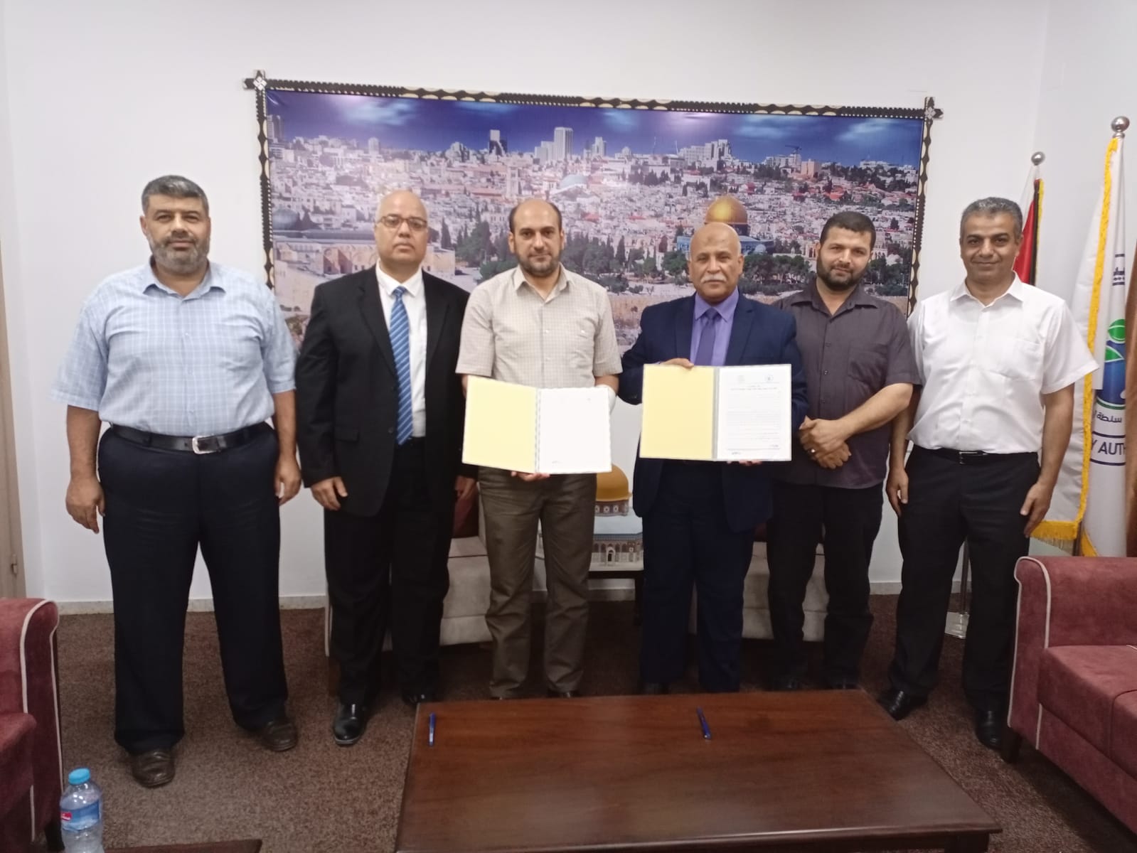 كلية الهندسة بالجامعة الاسلامية وسلطة المياه والبيئة توقعان مذكرة تفاهم وتعاون