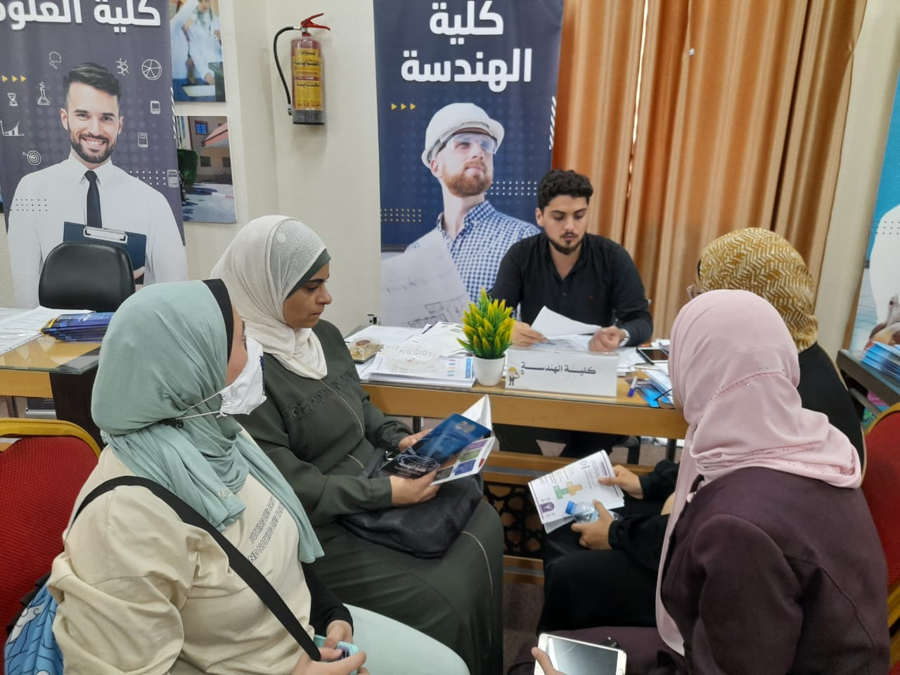 استقبال كلية الهندسة طلبة الثانوية العامة