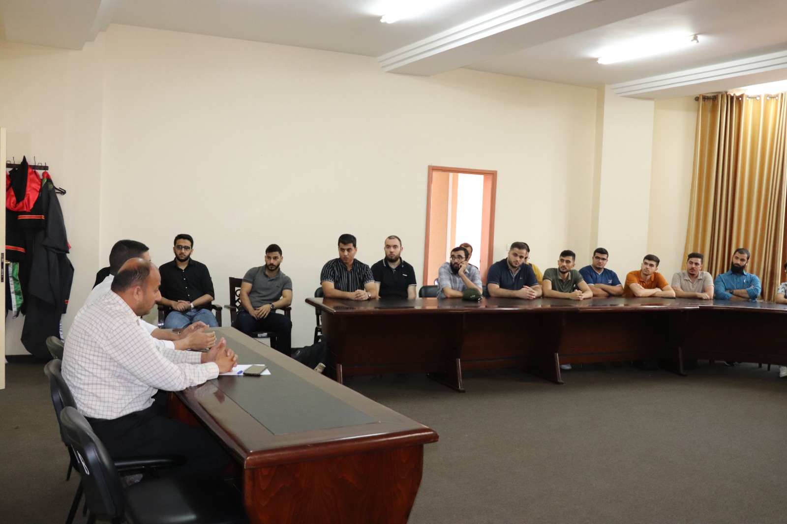 كلية الهندسة تعقد اللقاء الترحيبي والتواصلي مع المعيدين الجدد في الجامعة للعام الدراسي 2022-2023م