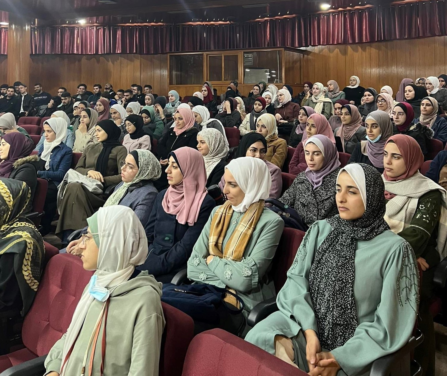 اللقاء الثالث لنشاط الجنة العلمية بقسم الهندسة المعمارية