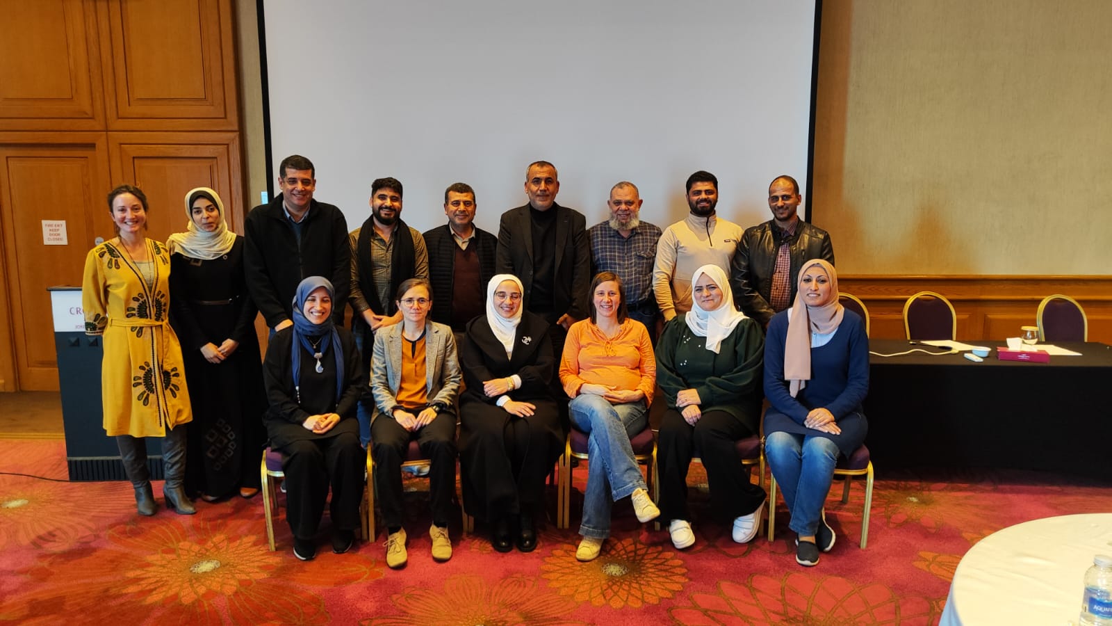 وفد من أعضاء الهيئة التدريسية وطلاب بكلية الهندسة في جولة علمية إلى الأردن